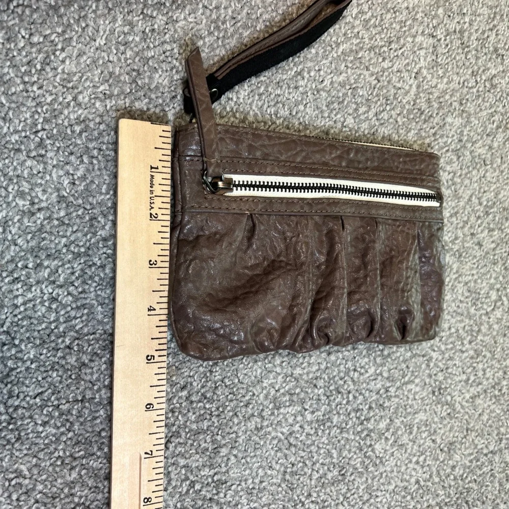 Simply Vera Vera Wang Wristlet Womens Taupe‎ Ruched Pleated Vegan Leather Bag